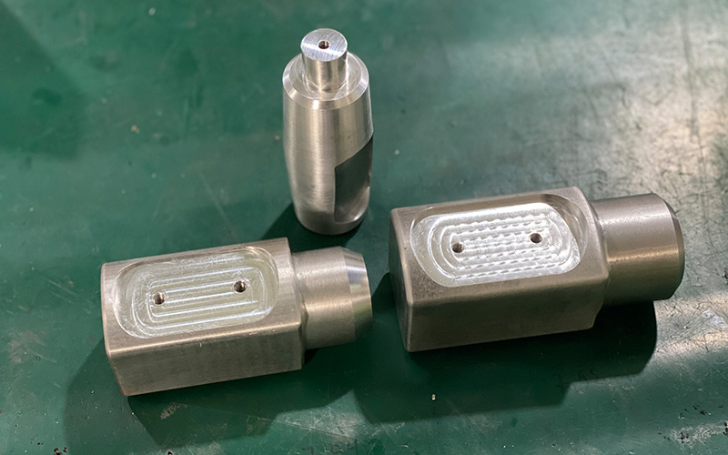 che tao loi khuon duc cao su