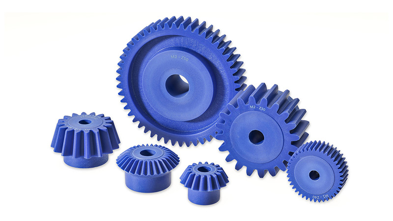 gia-cong-banh-tang-nhua