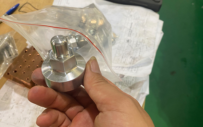 gia-cong-cnc-chot-nhom