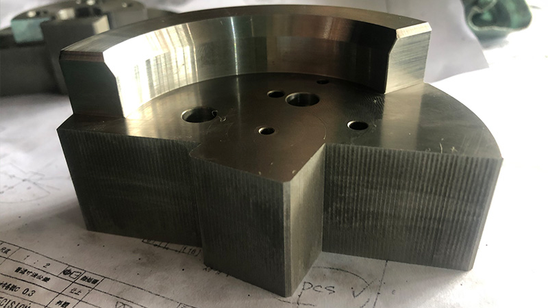 san pham gia cong EDM